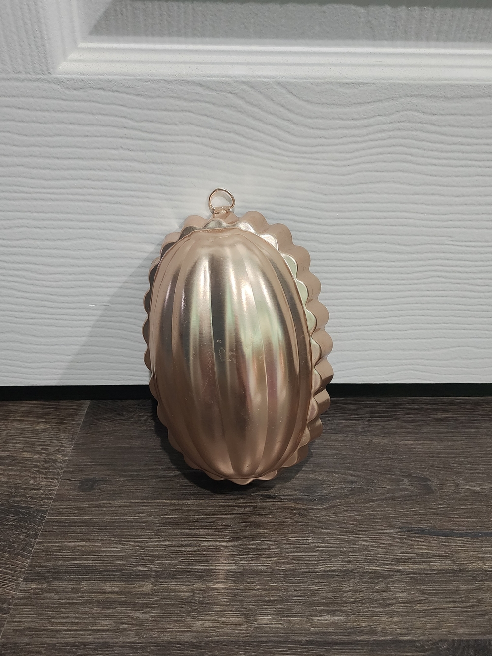 Metallic Shell Shaped Ornament - Rose GoldVintage Copper Scalloped Oval Mold 7"